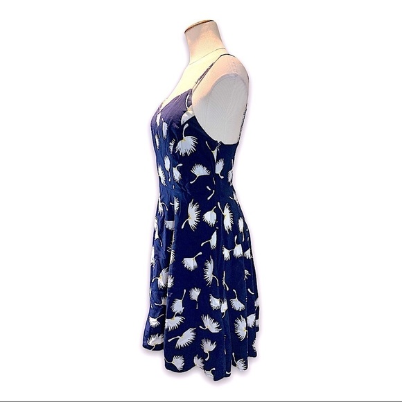Floral Sundress Navy Blue Sz S Smocked Fit Flare
Tank Dress Feminine - Picture 2 of 11